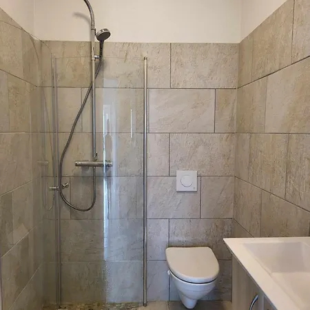 Apartment Charmerende Villalejlighed Pa 80 Kvm Inklusiv Gardhave Aarhus