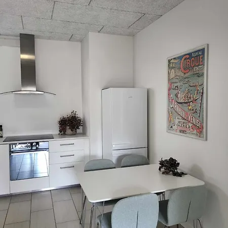 Charmerende Villalejlighed Pa 80 Kvm Inklusiv Gardhave Apartment Aarhus