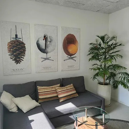 Charmerende Villalejlighed Pa 80 Kvm Inklusiv Gardhave