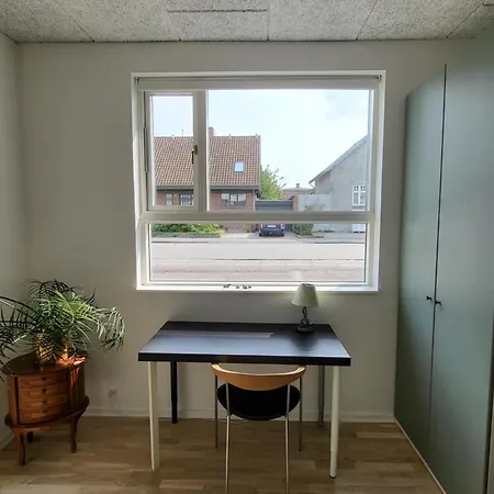 Charmerende Villalejlighed Pa 80 Kvm Inklusiv Gardhave *