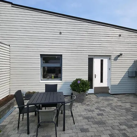 Charmerende Villalejlighed Pa 80 Kvm Inklusiv Gardhave Daire *