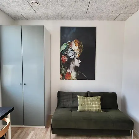 Charmerende Villalejlighed Pa 80 Kvm Inklusiv Gardhave Appartement Århus